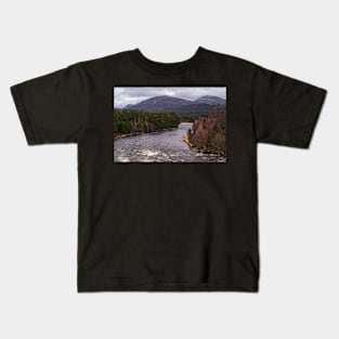 Invercauld Bridge, River Dee, Braemar, Scottish Highlands, UK (3) Kids T-Shirt